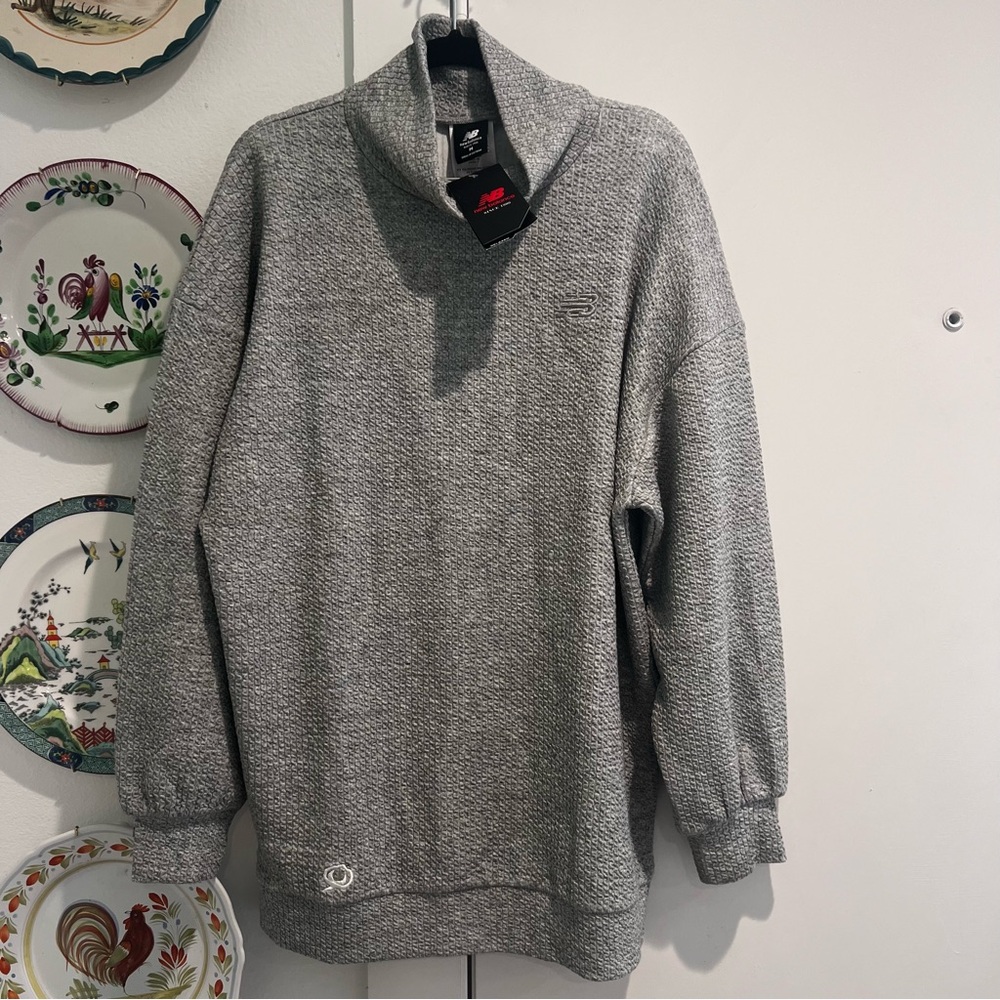 NEW New Balance Mock Neck Transform Pullover Sweatshirt